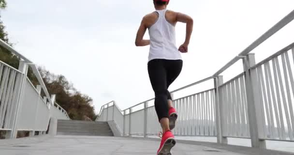 Estilo Vida Saudável Fitness Esportes Mulher Corredor Correndo Trilha Beira — Vídeo de Stock