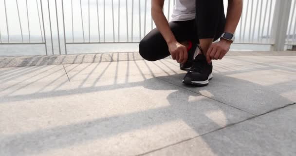 Young Woman Tie Shoelaces Run Away — Stock Video