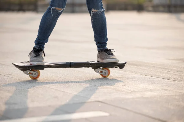 Skateboarder Pernas Skate Livre — Fotografia de Stock