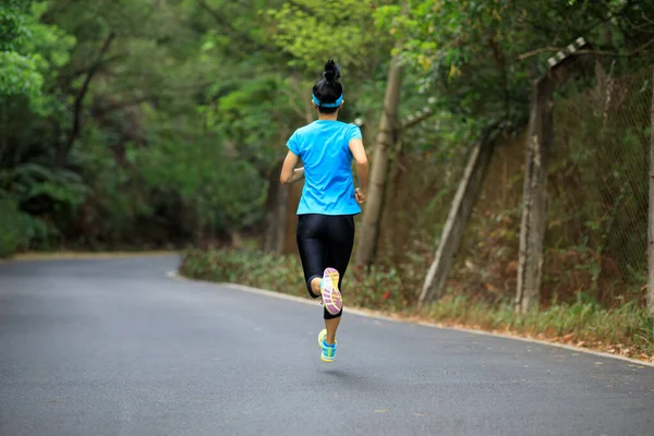 Ftness Woman Running Forest Trail — Stock Photo, Image