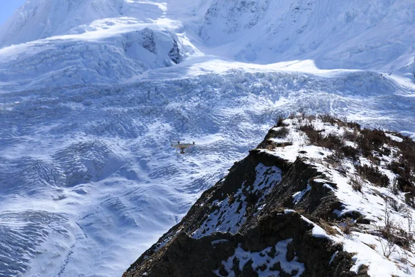 Vliegende Drone Fotografeert Gletsjerberg Tibet China — Stockfoto