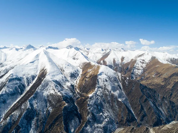 Vista Aérea Neve Coberto Montanhas Alta Altitude Tibete China — Fotografia de Stock