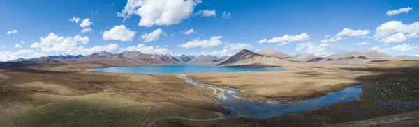 西藏美丽的泻湖的空中全景 — 图库照片