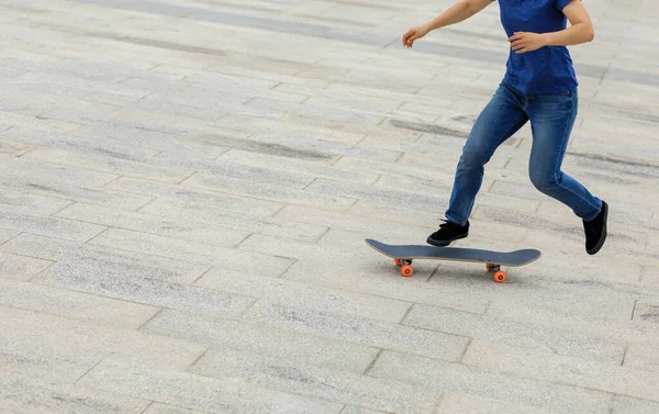 Skateboarder Skateboard Plein Air Matin — Photo