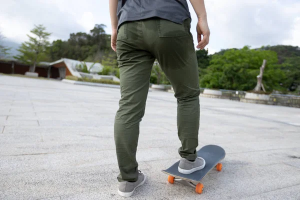 Sweating Skateboarder Skateboarding Outdoors Morning — Stock Photo, Image