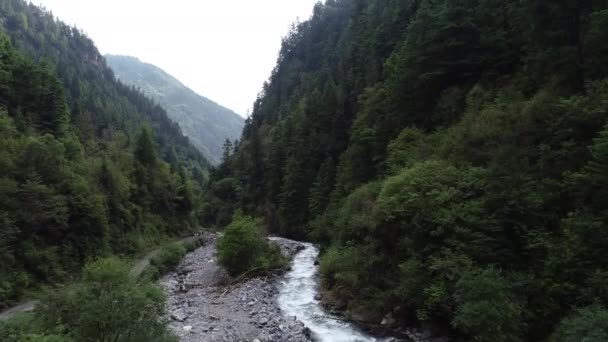 Beautiful Landscape Narrow River Mountains — Stock Video