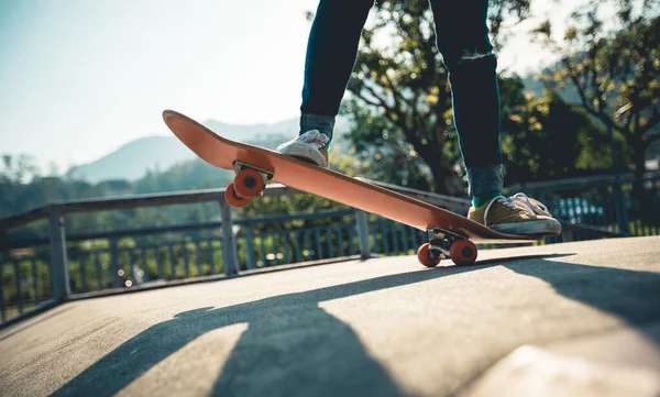 Skateboarder Skateboarding Skate Parku — Stock fotografie