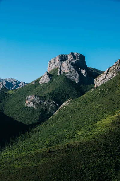 Paesaggio Montagna Alta Quota Sotto Cielo Blu — Foto Stock