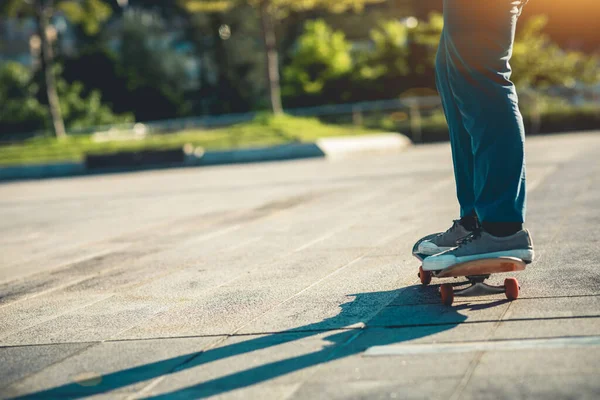 Skateboarder Skate Livre Cidade — Fotografia de Stock