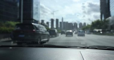 Arabanın iç mekanı, araba kullanma konsepti