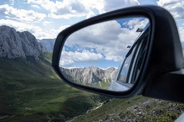 Geländewagen Den Bergen — Stockfoto