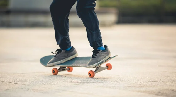 Skateboarder Skate Livre Cidade — Fotografia de Stock