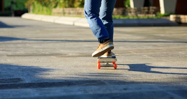 Skateboarder Skate Livre Cidade — Fotografia de Stock