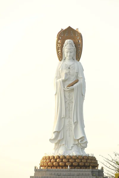 Goddess of mercy statue at seaside in nanshan temple — Stock Photo, Image