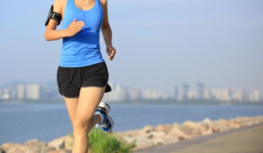 Sahil city adlı çalışan runner atlet