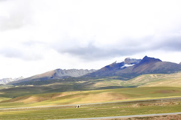 Mountain landscape in tibet,china — Stock Photo, Image