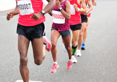 Maraton sporcular Fitness konusunda rekabet