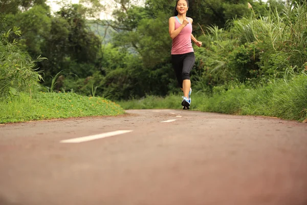 Tineri fitness femeie jogging — Fotografie, imagine de stoc