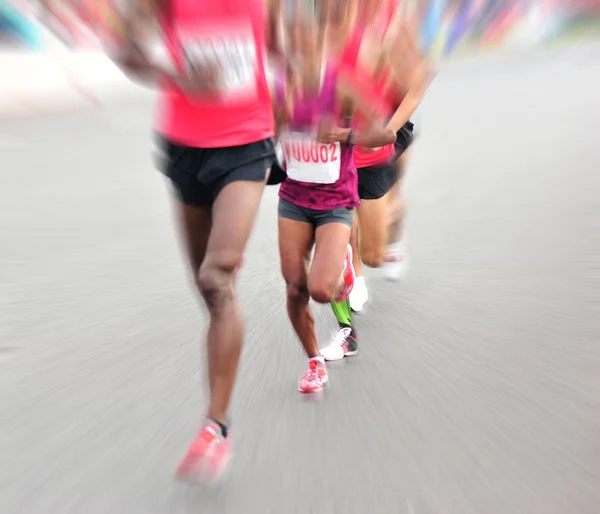 Atletas de maratón compitiendo en fitness — Foto de Stock