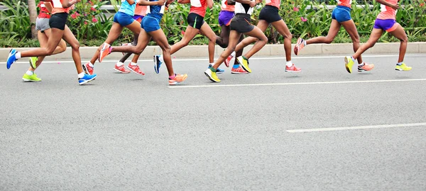 Atletas de maratón compitiendo en fitness —  Fotos de Stock