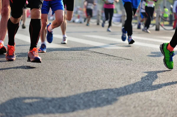 Maraton sporcular Fitness konusunda rekabet — Stok fotoğraf