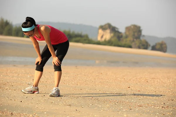 Yorgun kadın runner — Stok fotoğraf