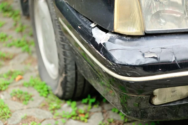 Damaged car bumper — Stock Photo, Image