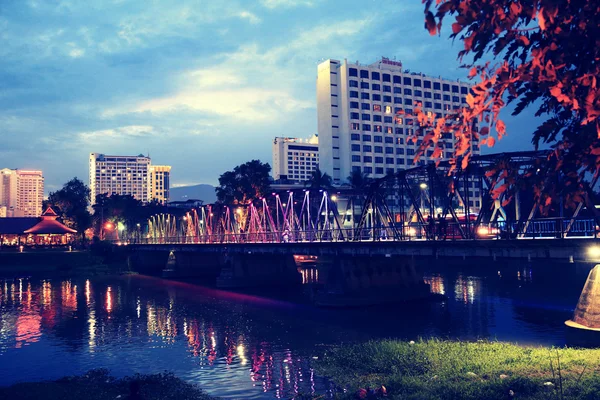 Ciudad de la noche Skyline — Foto de Stock