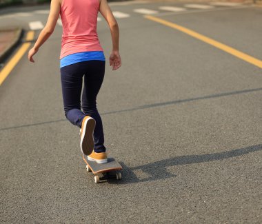 Bayan kaykaycı açık