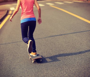 Bayan kaykaycı açık