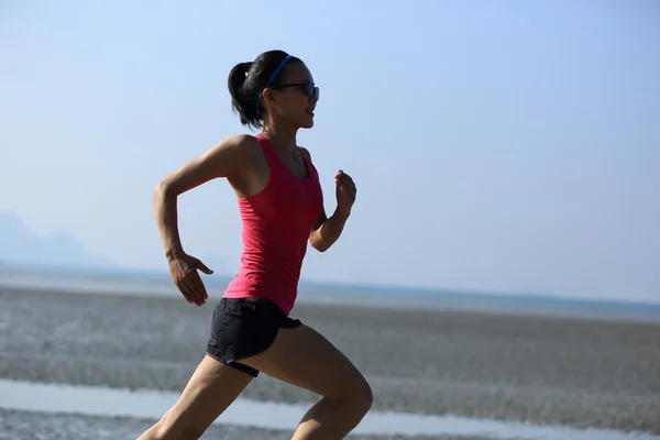 Young Fitness Woman Running Sunrise Beach — Stock Photo, Image