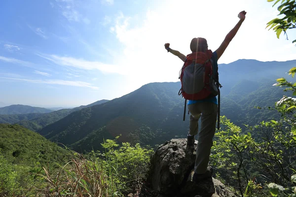 Cheering Woman Hiker Open Arms Mountain Peak — Stock Photo, Image