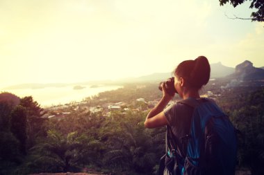 kadın fotoğrafçı çekimi fotoğraf