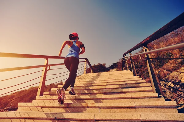 Healthy lifestyle woman running up — Stock Photo, Image