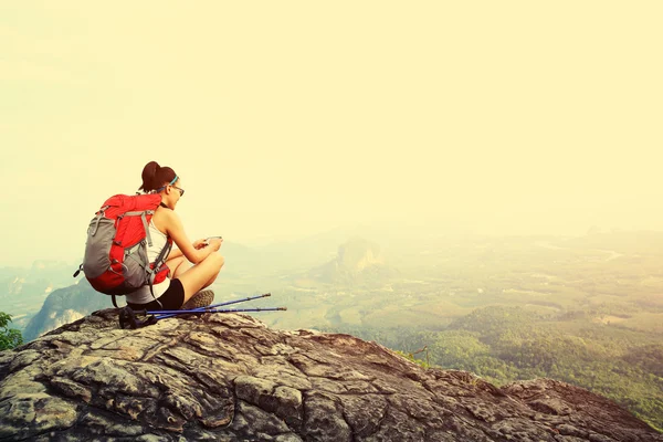 Woman taking photo with smart phone — Stock Photo, Image