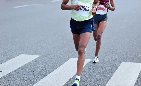 Maratona Corrida Corrida Pessoas Pés Estrada Cidade — Fotografia de Stock