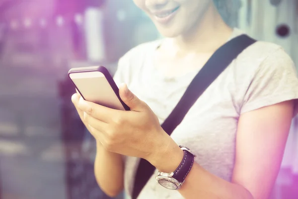 Asian woman use smartphone — Stock Photo, Image