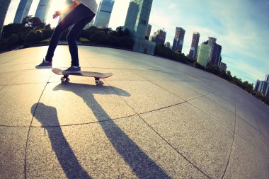 Kaykaycı bacaklar City adlı kaykay