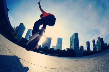 Kaykaycı bacaklar City adlı kaykay