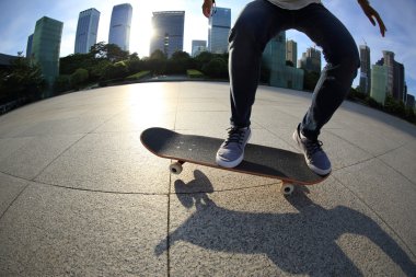 City adlı kaykay erkek