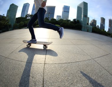 City adlı kaykay erkek