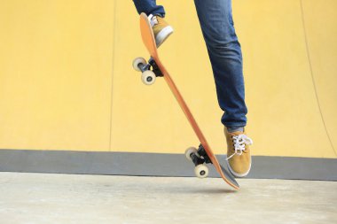 erkek skatepark kaykay