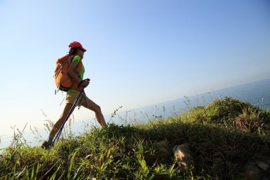 Dağı'nda genç kadın uzun yürüyüşe çıkan kimse