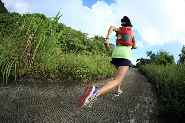 Fitness woman running — Stock Photo, Image