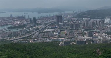 Shenzhen, Çin - 12 Nisan 2024: Yantian uluslararası konteyner terminalinin hava görüntüleri