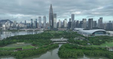 Yüksek binalar ve limanlar. Çin 