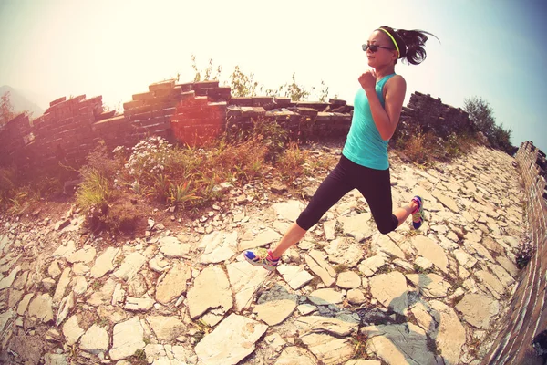 Female athlete running — Stock Photo, Image