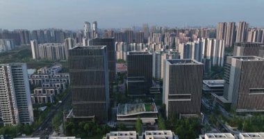 Chengdu, Çin - 02 Kasım 2025: Chengdu, Çin 'de şehrin gökyüzü manzarası                   