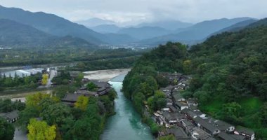 Dujiangyan, Sichuan, Çin 'deki hava görüntüleri.