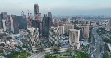 Guangzhou, Çin - 26 Temmuz 2023: Guangzhou şehrinin havadan görünüşü, Çin